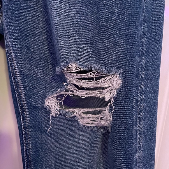 AMERICAN EAGLE STRETCH RIPPED JEANS - Picture 5 of 10